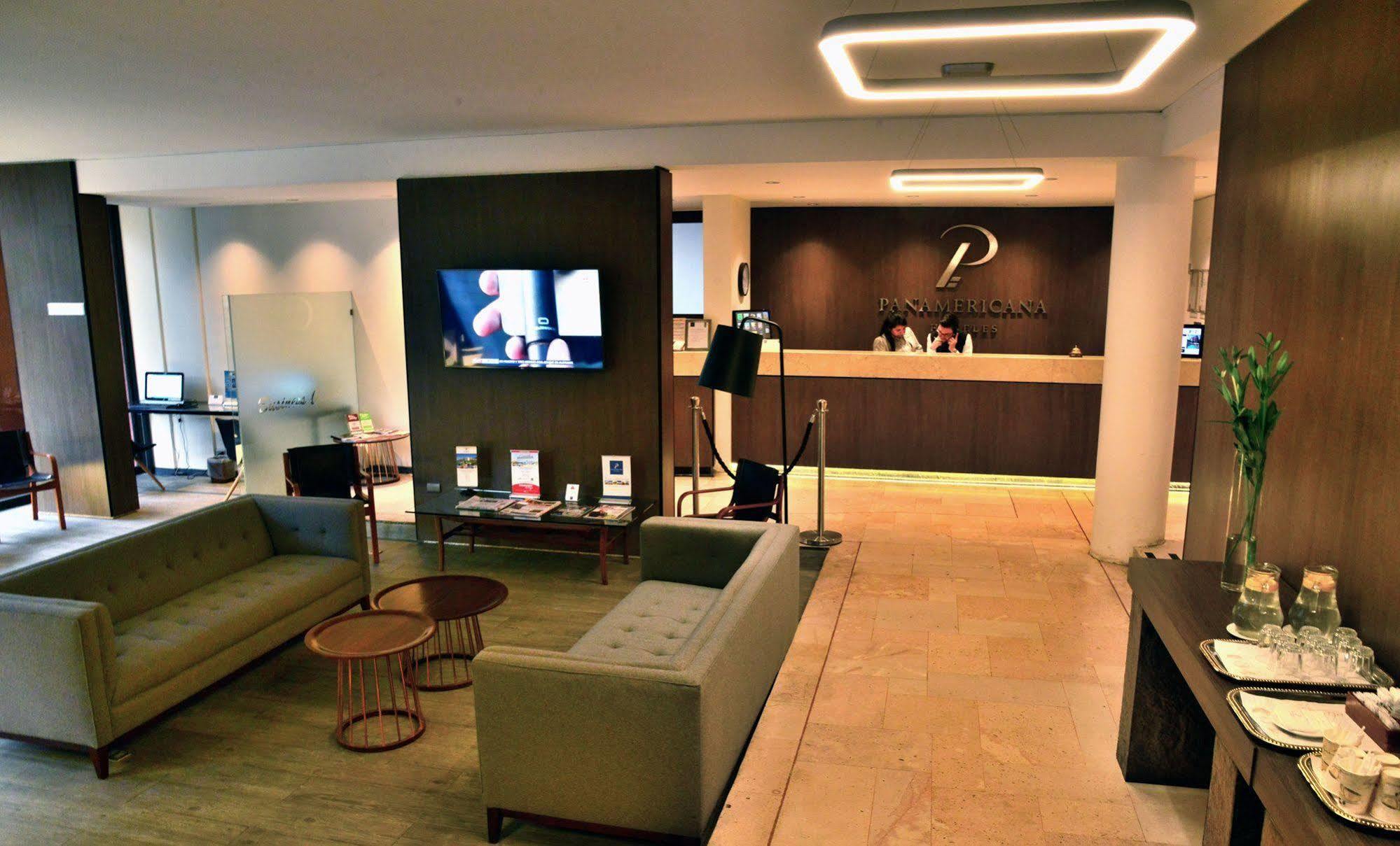 Panamericana Hotel Providencia Santiago del Cile Esterno foto